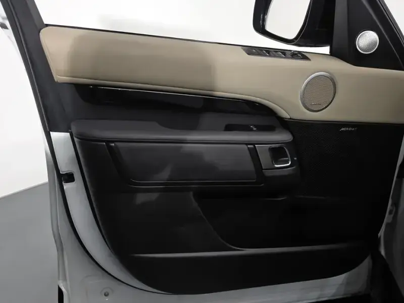 2018 Land Rover Discovery с пробегом 127 475 км