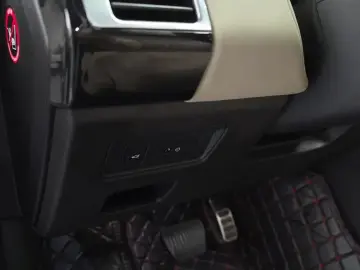 2018 Land Rover Discovery с пробегом 127 475 км