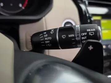 2018 Land Rover Discovery с пробегом 127 475 км