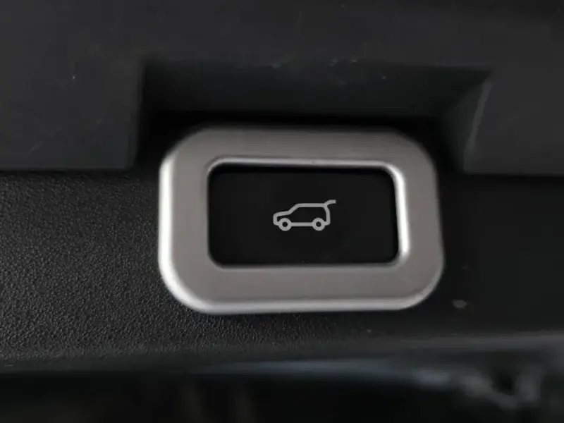 2019 Land Rover Discovery с пробегом 142 892 км