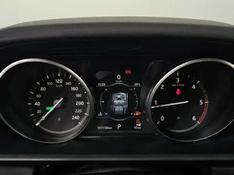 2017 Land Rover Discovery с пробегом 107 158 км