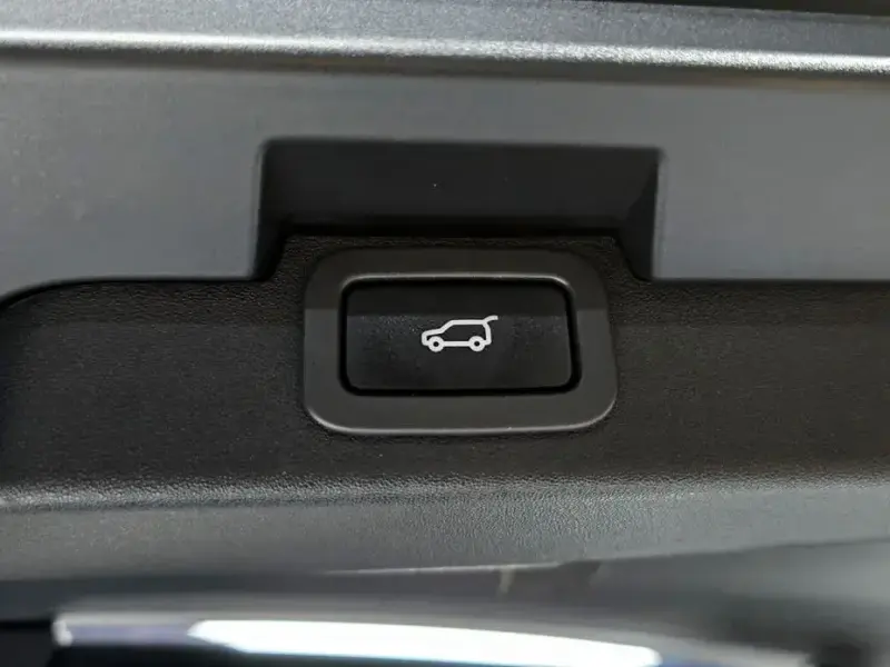 2017 Land Rover Discovery с пробегом 75 838 км