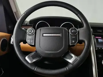 2017 Land Rover Discovery с пробегом 23 722 км