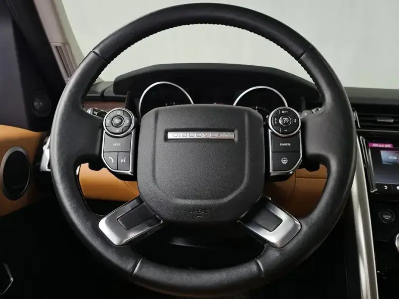 2017 Land Rover Discovery с пробегом 23 722 км