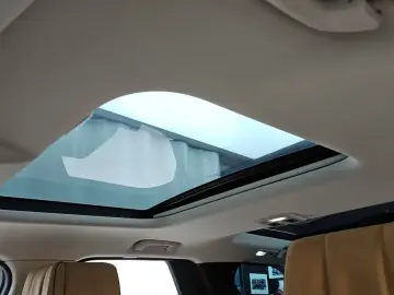 2017 Land Rover Discovery с пробегом 23 722 км