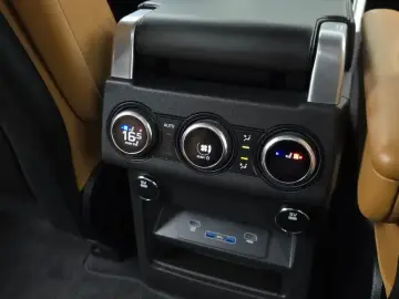 2017 Land Rover Discovery с пробегом 142 878 км