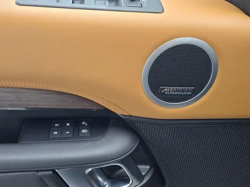 2018 Land Rover Discovery с пробегом 165 878 км