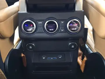 2018 Land Rover Discovery с пробегом 165 878 км