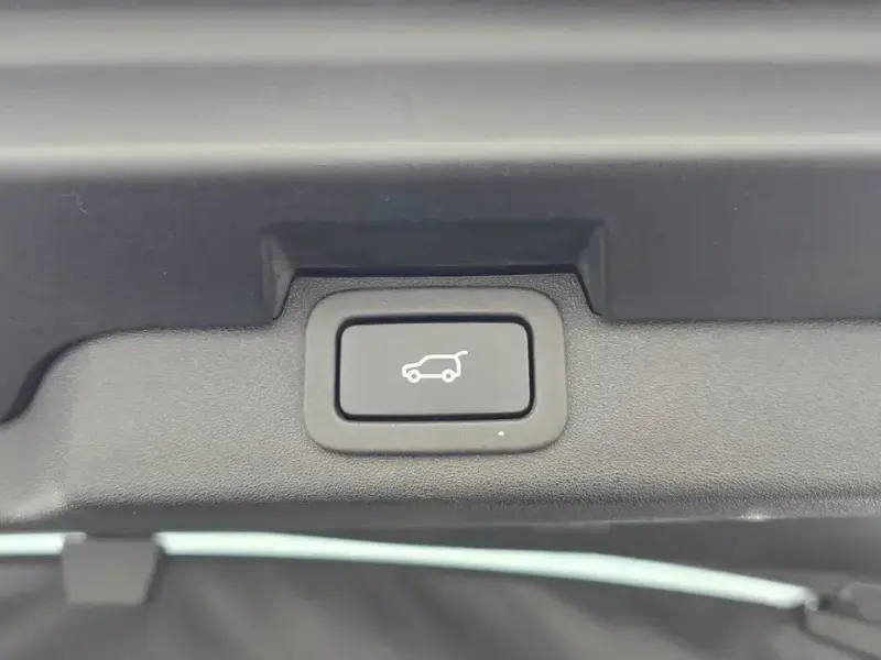 2018 Land Rover Discovery с пробегом 165 878 км