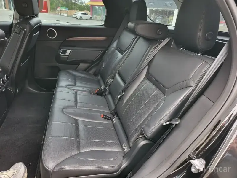 2017 Land Rover Discovery с пробегом 108 000 км