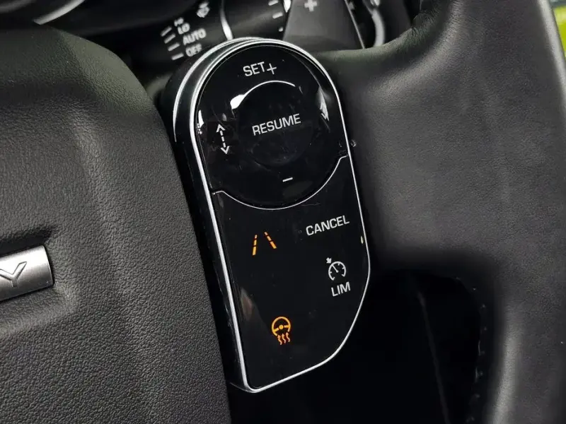 2019 Land Rover Discovery с пробегом 92 780 км