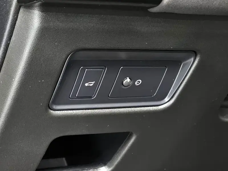 2019 Land Rover Discovery с пробегом 92 780 км