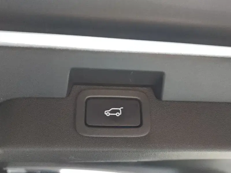 2019 Land Rover Discovery с пробегом 61 827 км
