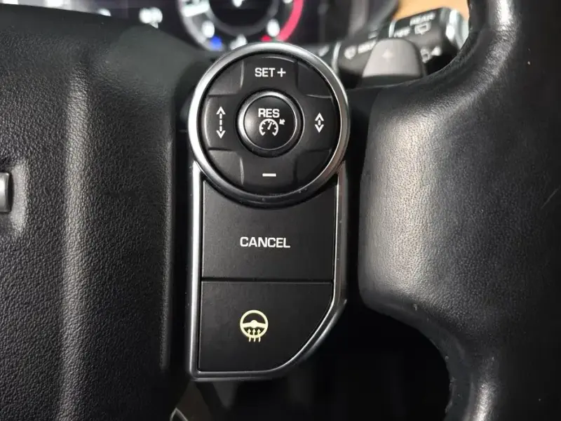 2018 Land Rover Discovery с пробегом 97 563 км