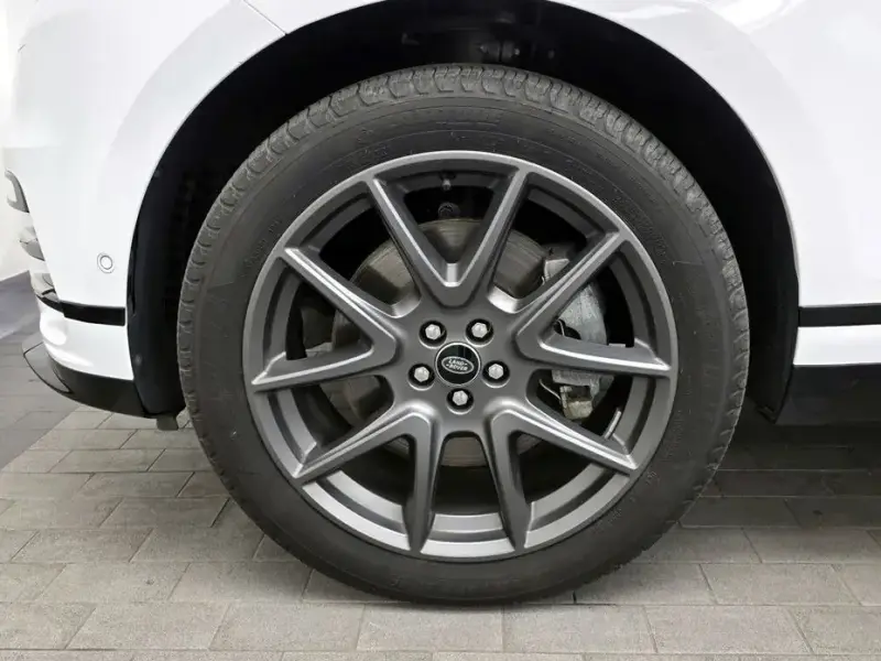 2021 Land Rover Range Rover Velar с пробегом 48 941 км