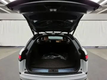 2021 Land Rover Range Rover Velar с пробегом 48 941 км