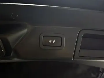 2017 Land Rover Range Rover Velar с пробегом 172 648 км