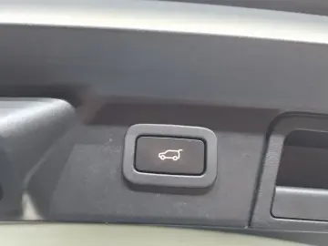 2018 Land Rover Range Rover Velar с пробегом 88 921 км