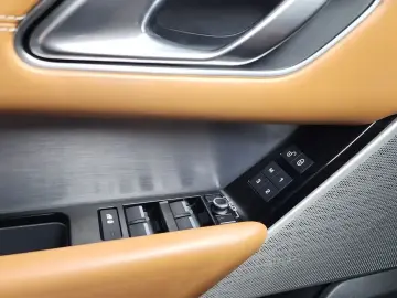 2018 Land Rover Range Rover Velar с пробегом 88 921 км