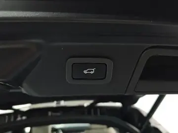 2018 Land Rover Range Rover Velar с пробегом 115 942 км
