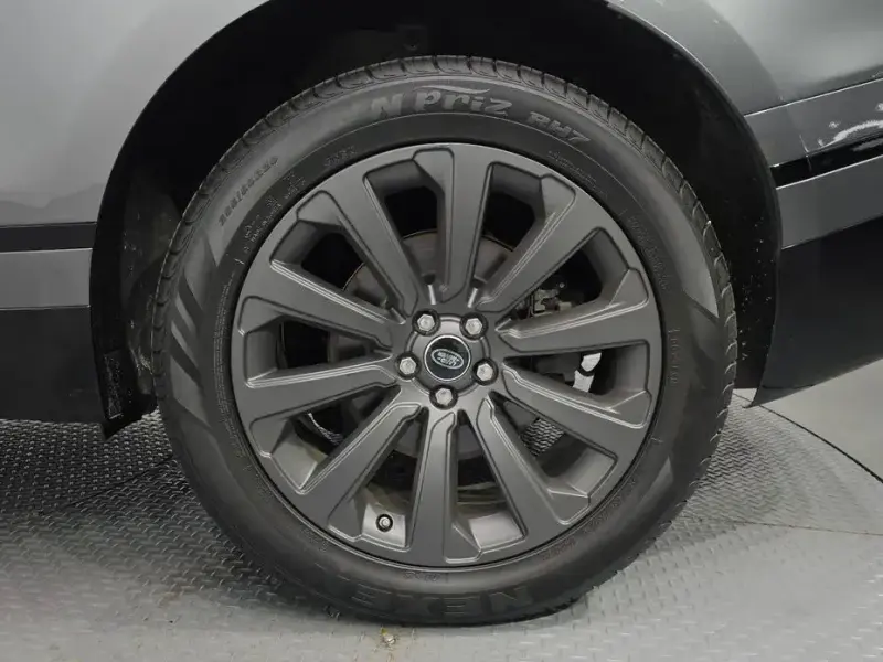 2017 Land Rover Range Rover Velar с пробегом 147 081 км
