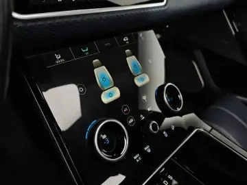2017 Land Rover Range Rover Velar с пробегом 147 081 км
