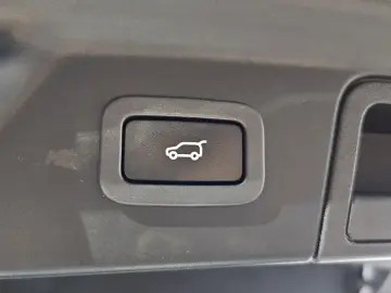 2017 Land Rover Range Rover Velar с пробегом 147 081 км