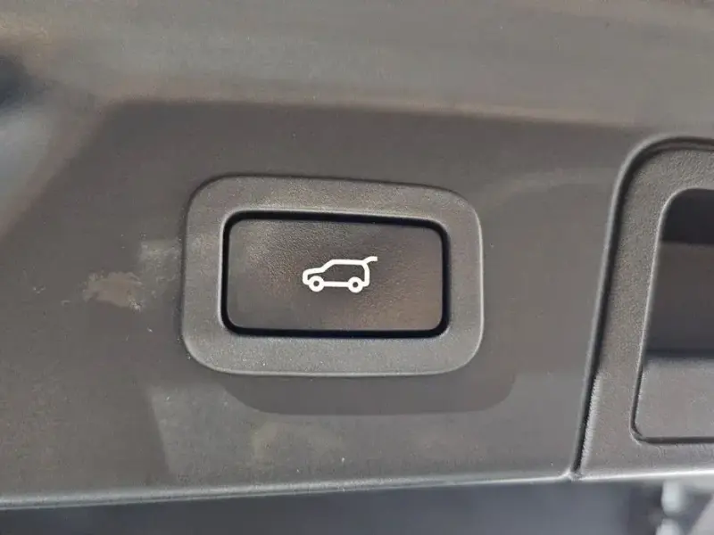 2017 Land Rover Range Rover Velar с пробегом 147 081 км