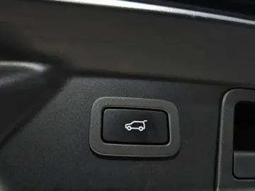 2018 Land Rover Range Rover Velar с пробегом 105 940 км