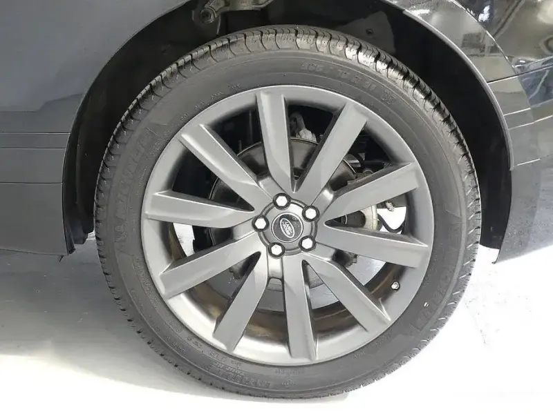 2020 Land Rover Range Rover Velar с пробегом 5 600 км