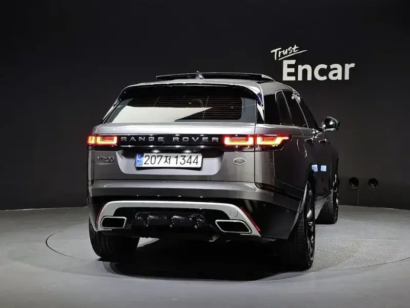 2017 Land Rover Range Rover Velar с пробегом 93 871 км