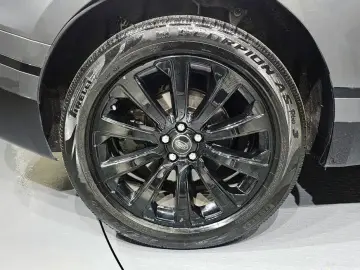 2017 Land Rover Range Rover Velar с пробегом 93 871 км