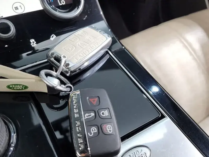 2017 Land Rover Range Rover Velar с пробегом 131 698 км