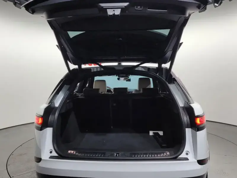 2017 Land Rover Range Rover Velar с пробегом 131 698 км