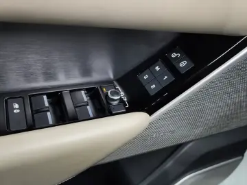 2017 Land Rover Range Rover Velar с пробегом 131 698 км