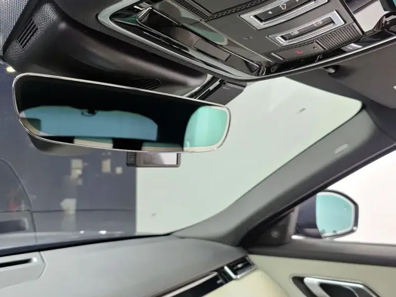 2017 Land Rover Range Rover Velar с пробегом 122 006 км