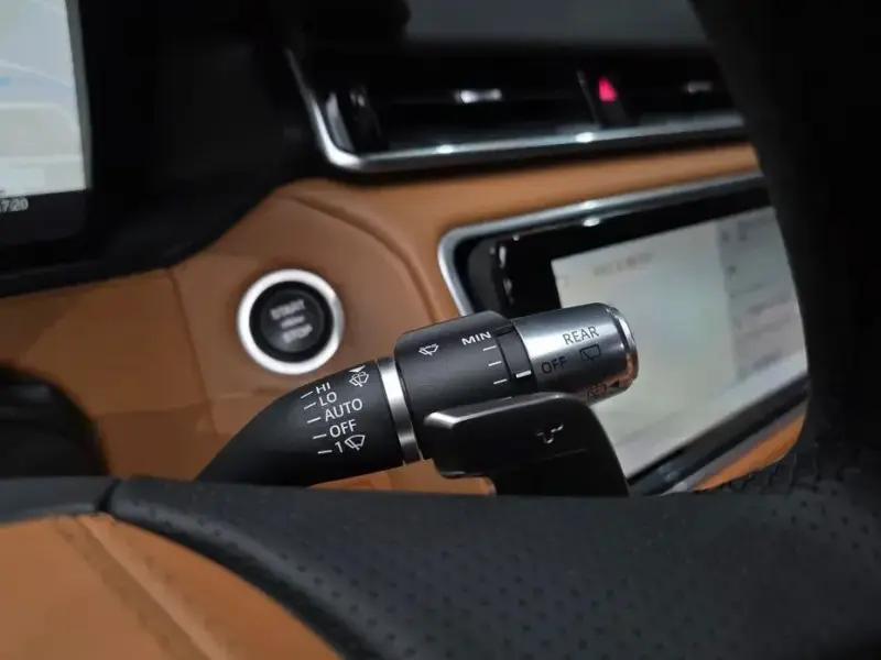 2022 Land Rover Range Rover Velar с пробегом 42 113 км