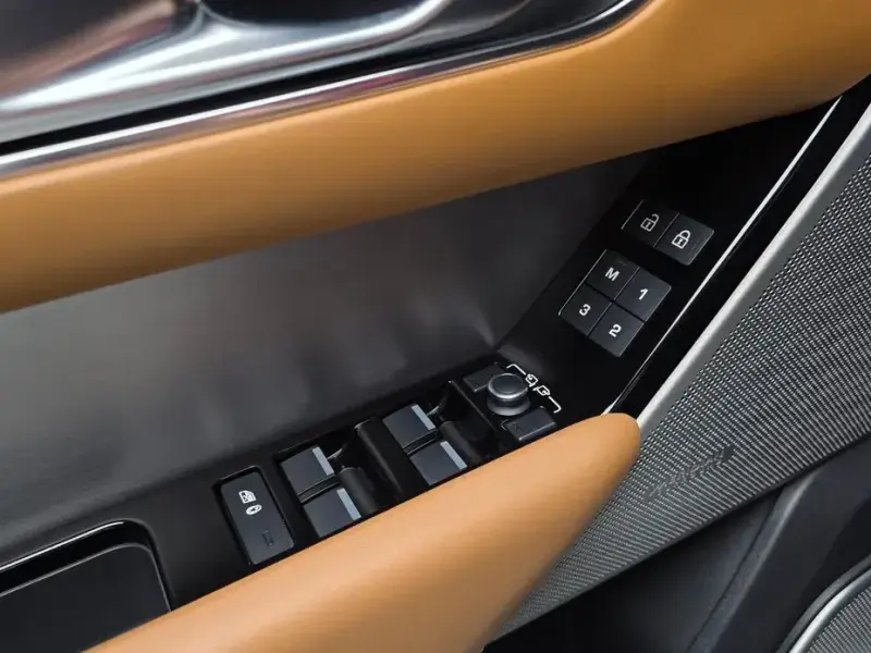 2022 Land Rover Range Rover Velar с пробегом 42 113 км