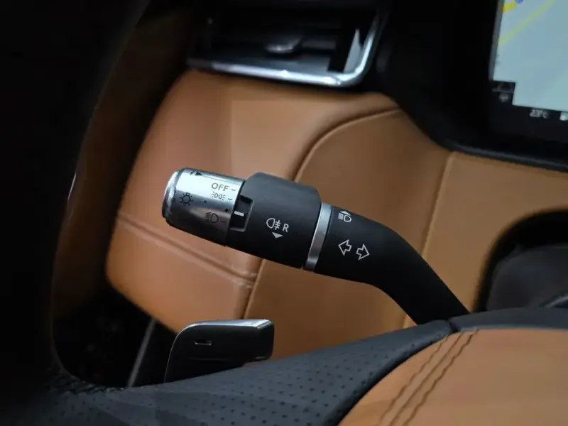 2022 Land Rover Range Rover Velar с пробегом 42 113 км