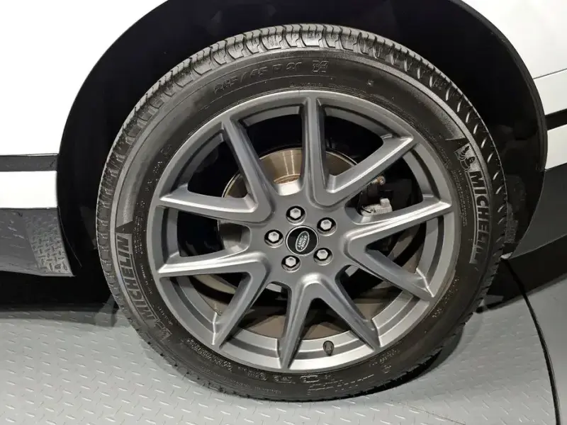 2022 Land Rover Range Rover Velar с пробегом 42 113 км