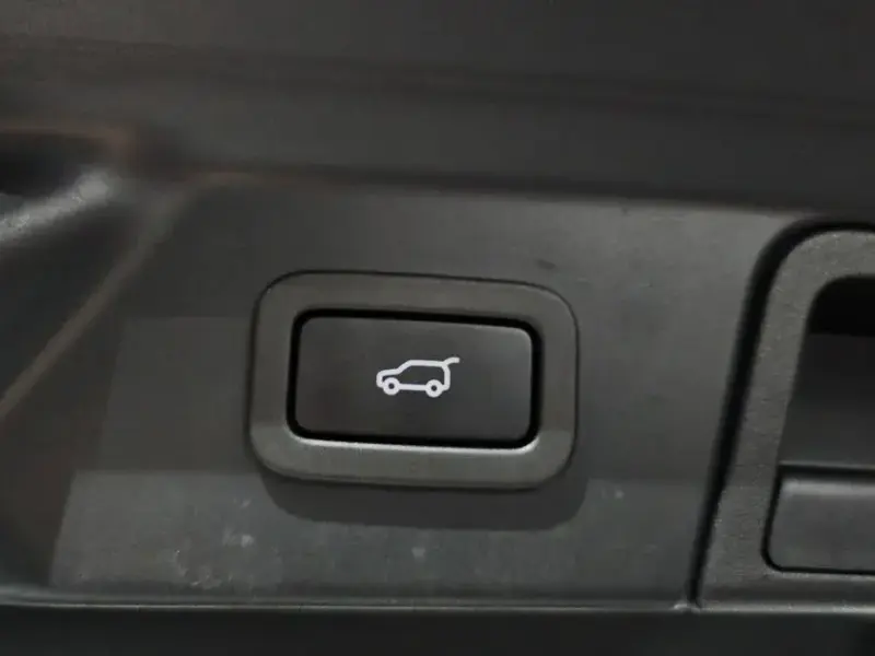 2022 Land Rover Range Rover Velar с пробегом 42 113 км