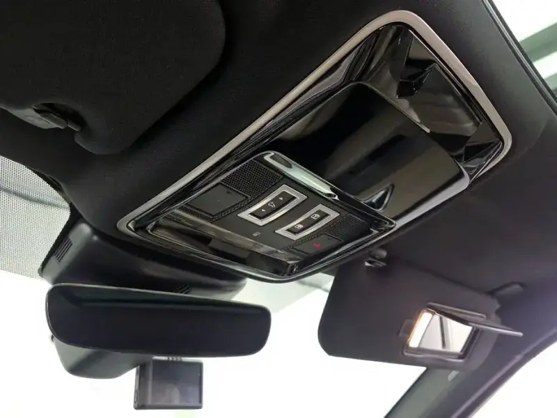 2018 Land Rover Range Rover Velar с пробегом 102 821 км