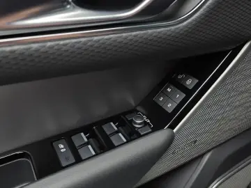 2020 Land Rover Range Rover Velar с пробегом 63 206 км