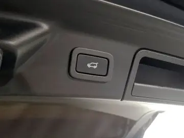 2018 Land Rover Range Rover Velar с пробегом 101 803 км