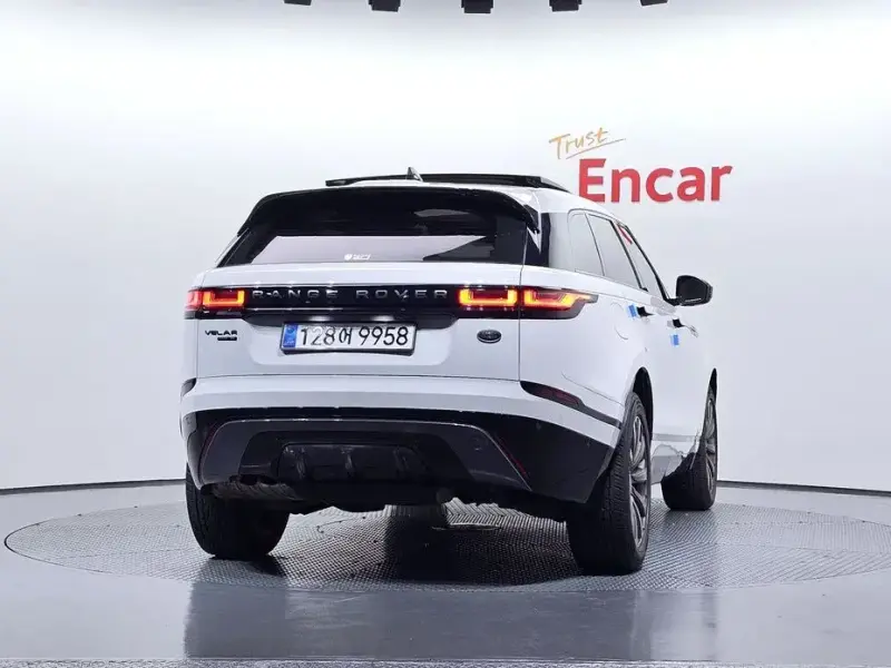 2017 Land Rover Range Rover Velar с пробегом 114 623 км