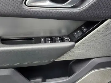 2017 Land Rover Range Rover Velar с пробегом 114 623 км