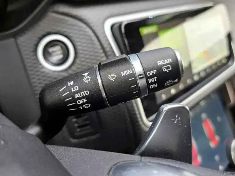 2017 Land Rover Range Rover Velar с пробегом 114 623 км