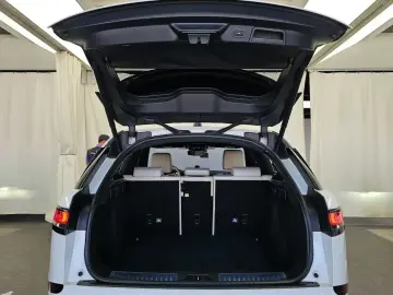 2018 Land Rover Range Rover Velar с пробегом 122 999 км