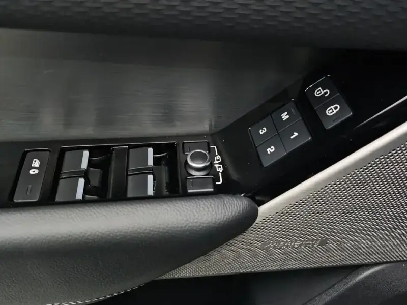 2018 Land Rover Range Rover Velar с пробегом 88 167 км