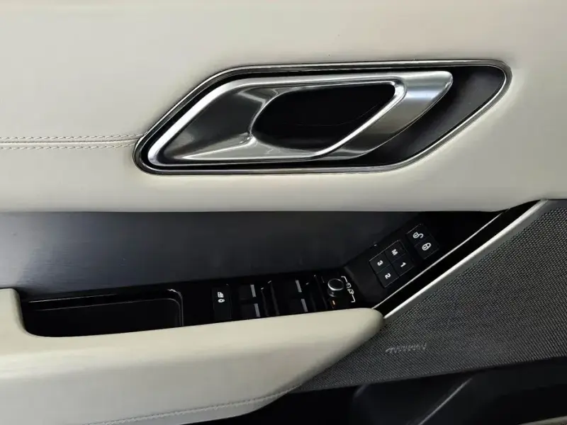 2018 Land Rover Range Rover Velar с пробегом 122 999 км